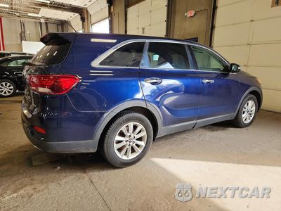 Trzecie zdjęcie samochodu z tyłu: 2020 KIA SORENTO S VIN:5XYPG4A58LG616247 - miniatura