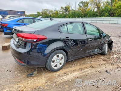 Trzecie zdjęcie samochodu z tyłu: 2017 KIA FORTE LX VIN:3KPFK4A71HE159930 - miniatura