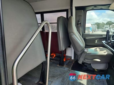 Zdjęcie 11 z 13 samochodu: 2008 CHEVROLET EXPRESS G3500 VIN:1GBHG31C281209369 - miniatura