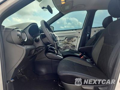 Zdjęcie 7 z 13 samochodu: 2018 NISSAN KICKS SV VIN:3N1CP5CU2JL508708 - miniatura