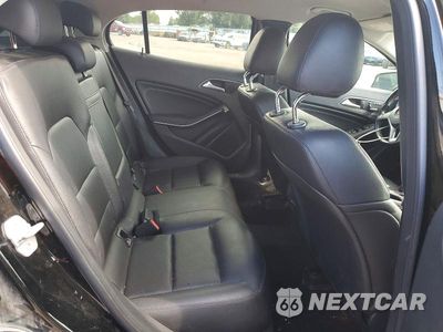 Zdjęcie 10 z 12 samochodu: 2015 MERCEDES-BENZ GLA 250 4MATIC VIN:WDCTG4GB1FJ033707 - miniatura