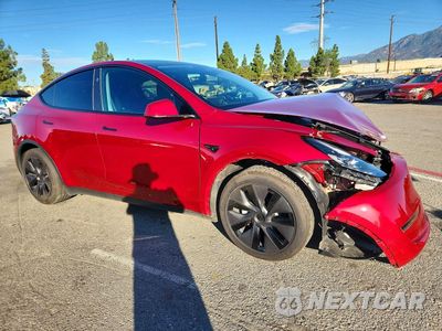 Czwarte zdjęcie samochodu z boku: 2025 TESLA MODEL Y VIN:7SAYGDED8SF304637 - miniatura