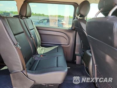 Zdjęcie 10 z 12 samochodu: 2016 MERCEDES-BENZ METRIS VIN:WD4PG2EE3G3118052 - miniatura