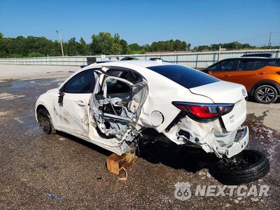 Drugie zdjęcie samochodu z przodu: 2020 TOYOTA YARIS L VIN:3MYDLBYV4LY716366 - miniatura