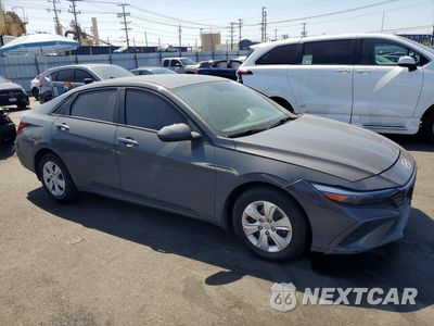 Czwarte zdjęcie samochodu z boku: 2024 HYUNDAI ELANTRA BLUE VIN:KMHLM4DJ9RU097213 - miniatura