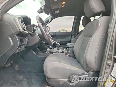 Zdjęcie 7 z 12 samochodu: 2018 TOYOTA TACOMA TRD SPORT VIN:3TMCZ5AN1JM121399 - miniatura