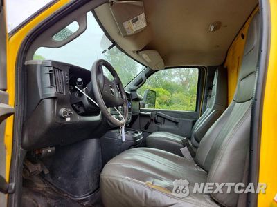 Zdjęcie 7 z 13 samochodu: 2017 GMC SAVANA BOX TRUCK VIN:1GD37TCG4H1905409 - miniatura