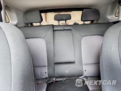 Zdjęcie 10 z 14 samochodu: 2021 HYUNDAI KONA VIN:1GCEC14X35Z108660 - miniatura