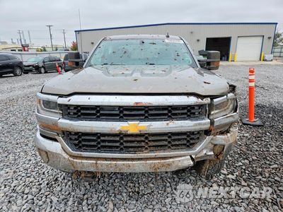 Piąte zdjęcie samochodu w środku: 2017 CHEVROLET SILVERADO K1500 LT VIN:1GCVKREC6HZ213825 - miniatura