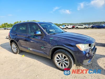 Czwarte zdjęcie samochodu z boku: 2017 BMW X3 SDRIVE28I VIN:5UXWZ7C33H0X39730 - miniatura