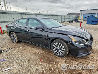 Czwarte zdjęcie samochodu z boku: 2025 NISSAN ALTIMA SV VIN:1N4BL4DV1SN391538 - miniatura