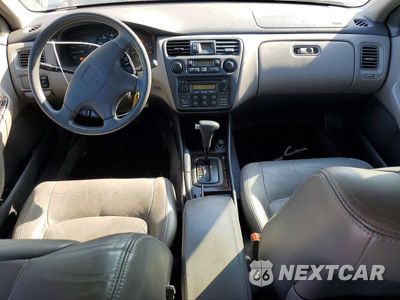 Zdjęcie 8 z 12 samochodu: 2000 HONDA ACCORD EX VIN:1HGCG1658YA063436 - miniatura