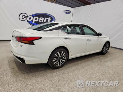 Trzecie zdjęcie samochodu z tyłu: 2025 NISSAN ALTIMA SV VIN:1N4BL4DV6SN424758 - miniatura