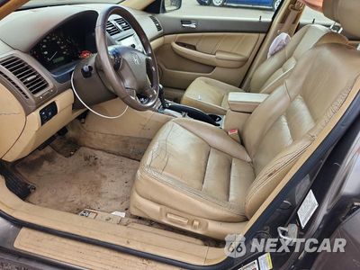 Zdjęcie 7 z 13 samochodu: 2006 HONDA ACCORD EX VIN:1HGCM66556A008008 - miniatura