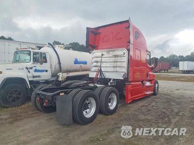 Trzecie zdjęcie samochodu z tyłu: 2016 FREIGHTLINER CASCADIA 125 SEMI TRUCK VIN:1FUJGLD53GLGT6844 - miniatura