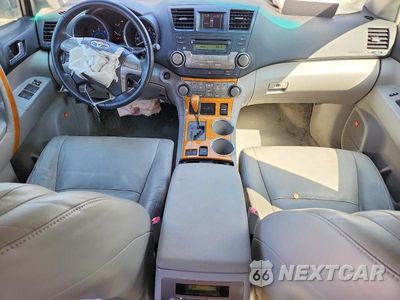 Zdjęcie 8 z 12 samochodu: 2008 TOYOTA HIGHLANDER HYBRID LIMITED VIN:JTEEW44A182004939 - miniatura