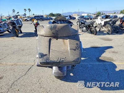 Czwarte zdjęcie samochodu z boku: 2015 HARLEY-DAVIDSON FLHX STREET GLIDE VIN:1HD1KBM12FB697843 - miniatura