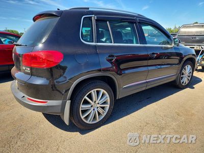 Trzecie zdjęcie samochodu z tyłu: 2013 VOLKSWAGEN TIGUAN S VIN:WVGBV3AX5DW566452 - miniatura