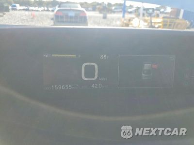 Zdjęcie 9 z 12 samochodu: 2017 TOYOTA PRIUS TWO VIN:JTDKBRFU8H3024381 - miniatura