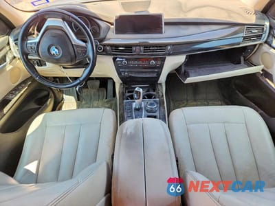 Zdjęcie 8 z 13 samochodu: 2016 BMW X5 XDR40E VIN:5UXKT0C54G0S78996 - miniatura