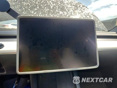Zdjęcie 9 z 12 samochodu: 2022 TESLA MODEL Y VIN:7SAYGDEE8NF534921 - miniatura