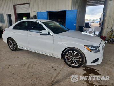 Czwarte zdjęcie samochodu z boku: 2017 MERCEDES-BENZ C 300 VIN:55SWF4JB6HU222084 - miniatura