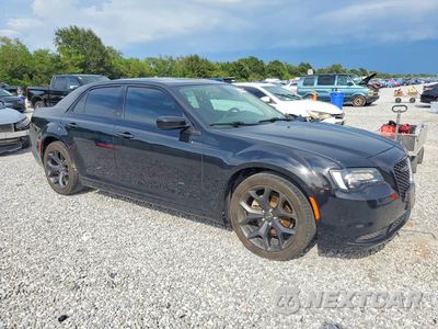Czwarte zdjęcie samochodu z boku: 2021 CHRYSLER 300 TOURING VIN:2C3CCAAG0MH595914 - miniatura