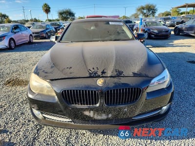 Piąte zdjęcie samochodu w środku: 2011 BMW 550 I VIN:WBAFR9C51BDE81755 - miniatura