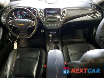 Zdjęcie 8 z 12 samochodu: 2017 CHEVROLET MALIBU LT VIN:1G1ZE5ST7HF106587 - miniatura