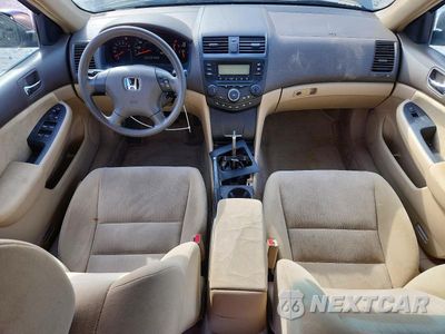 Zdjęcie 8 z 12 samochodu: 2005 HONDA ACCORD LX VIN:1HGCM56415A094630 - miniatura