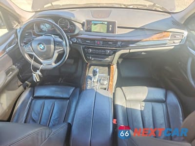 Zdjęcie 8 z 13 samochodu: 2015 BMW X5 XDRIVE35D VIN:5UXKS4C52F0N07555 - miniatura