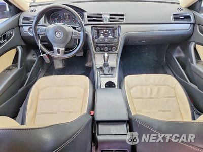 Zdjęcie 8 z 12 samochodu: 2014 VOLKSWAGEN PASSAT SE VIN:1VWBN7A31EC018098 - miniatura