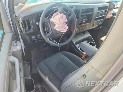 Zdjęcie 8 z 14 samochodu: 2023 CHEVROLET EXPRESS G2500 DELIVERY VAN VIN:1GCWGAFP8P1214531 - miniatura