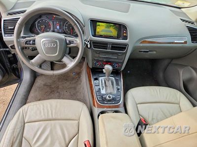 Zdjęcie 8 z 13 samochodu: 2010 AUDI Q5 PREMIUM PLUS VIN:WA1LKAFP7AA068870 - miniatura
