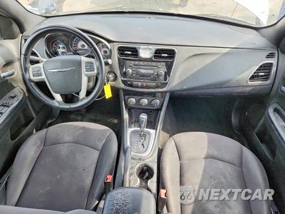 Zdjęcie 8 z 12 samochodu: 2014 CHRYSLER 200 TOURING VIN:1C3CCBBB9EN118982 - miniatura
