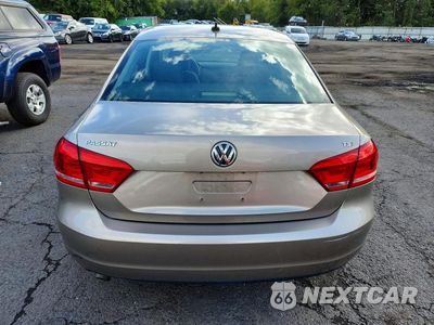 Zdjęcie 6 z 12 samochodu: 2015 VOLKSWAGEN PASSAT S VIN:1VWAT7A39FC109879 - miniatura