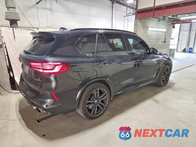 Trzecie zdjęcie samochodu z tyłu: 2023 BMW X5 M VIN:5YMJU0C05P9P06947 - miniatura