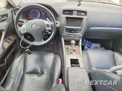 Zdjęcie 8 z 12 samochodu: 2012 LEXUS IS 350 VIN:JTHBE5C21C5029890 - miniatura