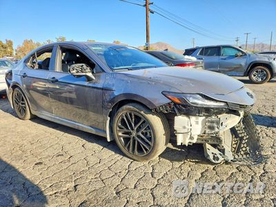 Czwarte zdjęcie samochodu z boku: 2025 TOYOTA CAMRY SE VIN:4T1DAACKXSU554817 - miniatura