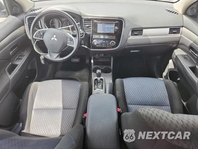 Zdjęcie 8 z 13 samochodu: 2014 MITSUBISHI OUTLANDER SE VIN:JA4AD3A35EZ017442 - miniatura