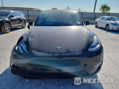 Piąte zdjęcie samochodu w środku: 2021 TESLA MODEL Y VIN:5YJYGDEE0MF198628 - miniatura