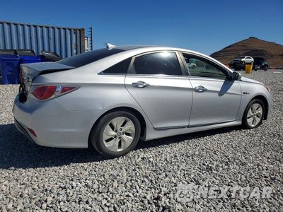 Trzecie zdjęcie samochodu z tyłu: 2015 HYUNDAI SONATA HYBRID BASE VIN:KMHEC4A41FA133385 - miniatura