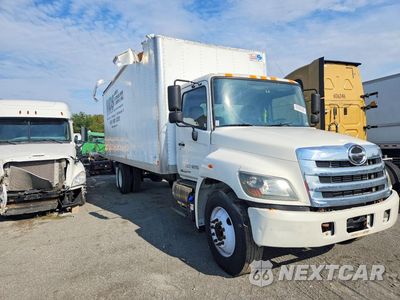 Czwarte zdjęcie samochodu z boku: 2014 HINO 258/268 BOX TRUCK VIN:5PVNE8JT5E4S55726 - miniatura