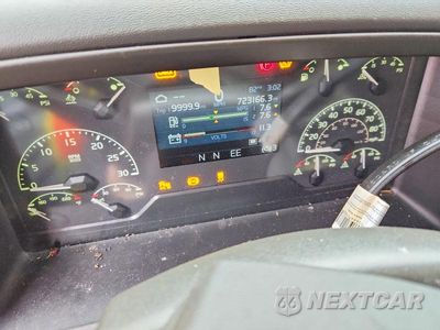 Zdjęcie 9 z 14 samochodu: 2022 VOLVO VNL SEMI TRUCK VIN:4V4NC9EJ1NN310093 - miniatura