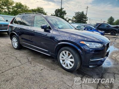 Czwarte zdjęcie samochodu z boku: 2016 VOLVO XC90 T6 VIN:YV4A22PK5G1024894 - miniatura