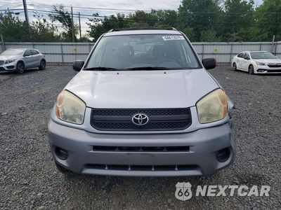 Piąte zdjęcie samochodu w środku: 2004 TOYOTA RAV4 BASE VIN:JTEHD20V946002911 - miniatura