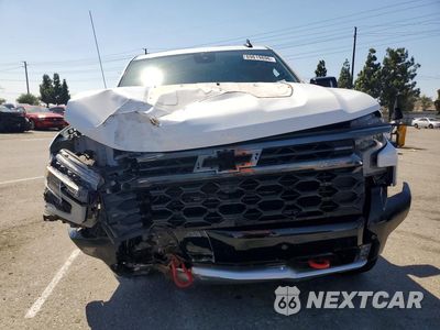 Piąte zdjęcie samochodu w środku: 2025 CHEVROLET SILVERADO K1500 ZR2 VIN:3GCUKHE82SG355999 - miniatura