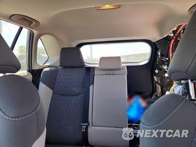 Zdjęcie 10 z 13 samochodu: 2021 TOYOTA RAV4 XLE VIN:2T3P1RFV1MC245251 - miniatura