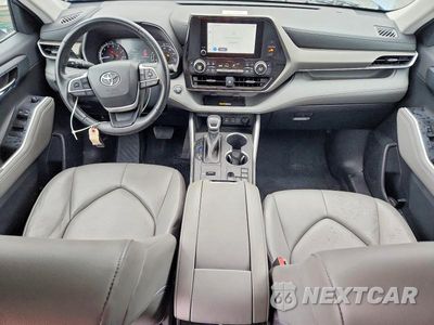 Zdjęcie 8 z 13 samochodu: 2023 TOYOTA HIGHLANDER XLE VIN:5TDKDRAHXPS001976 - miniatura