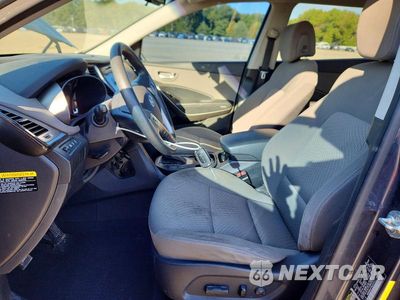 Zdjęcie 7 z 13 samochodu: 2017 HYUNDAI SANTA FE SE VIN:KM8SM4HF5HU247012 - miniatura